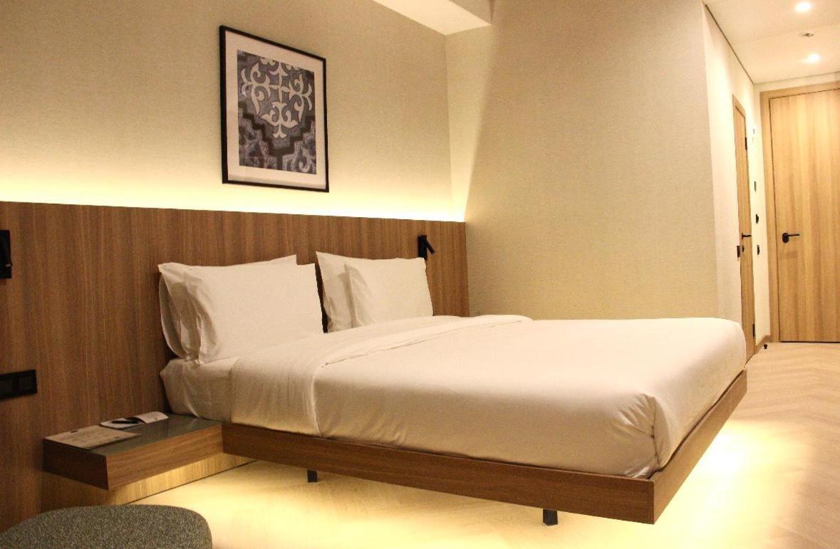 Resident Hotel Abay 알마티 외부 사진