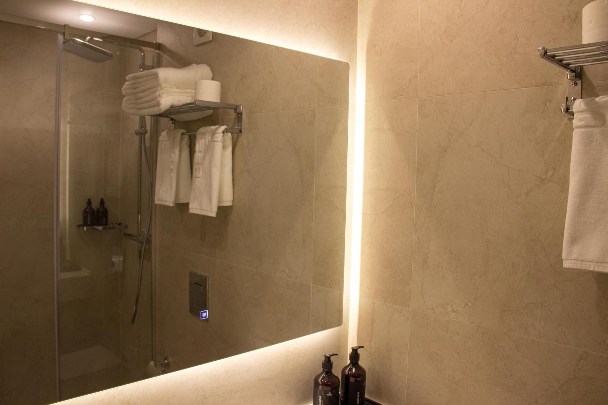Resident Hotel Abay 알마티 외부 사진