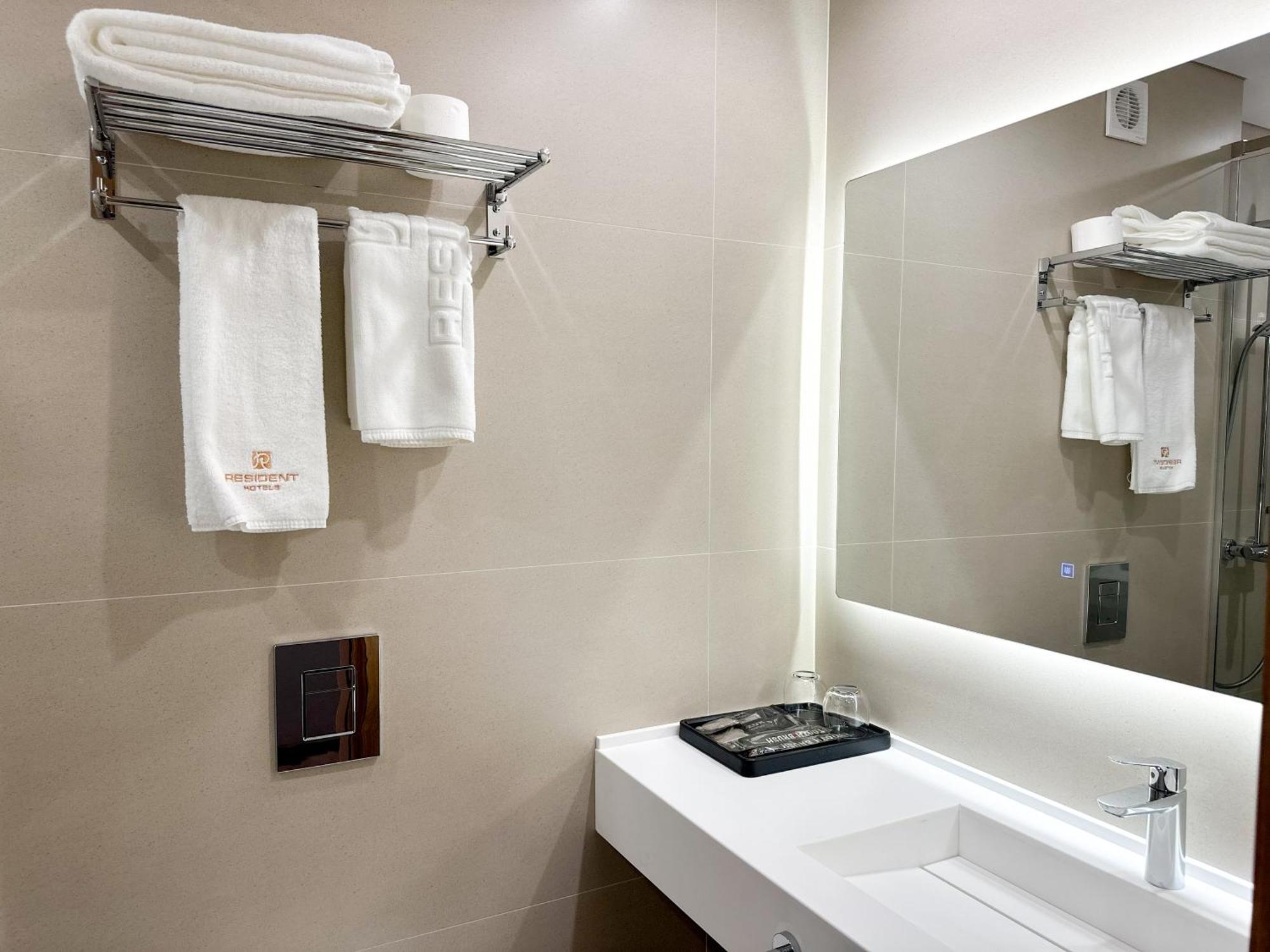 Resident Hotel Abay 알마티 외부 사진